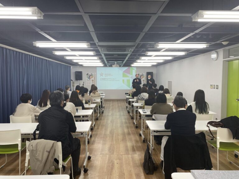 海外からデザイナー来校！