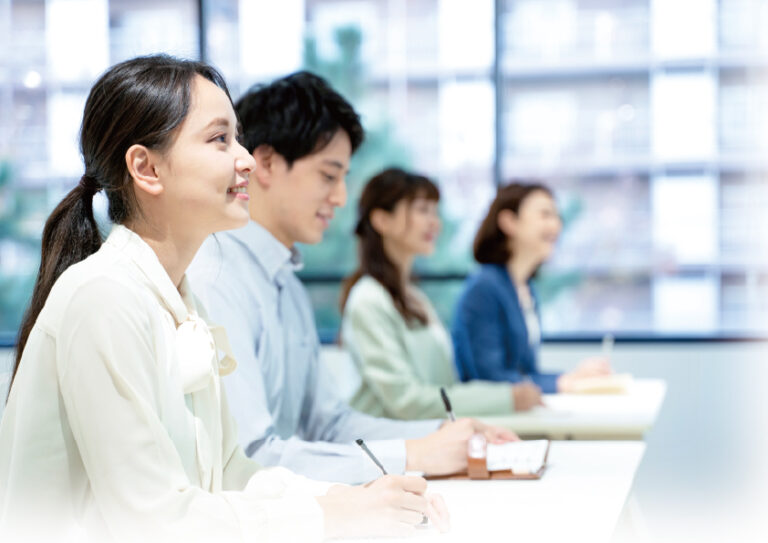 社会人入学の願書受付が8月1日よりスタート! 「学び直し」で新しい未来へ
